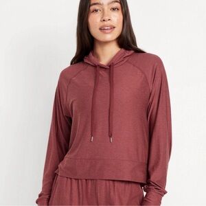 NWT OLD NAVY CloudMotion Crop Hoodie COLOR DARK RED  Size  X-LARGE